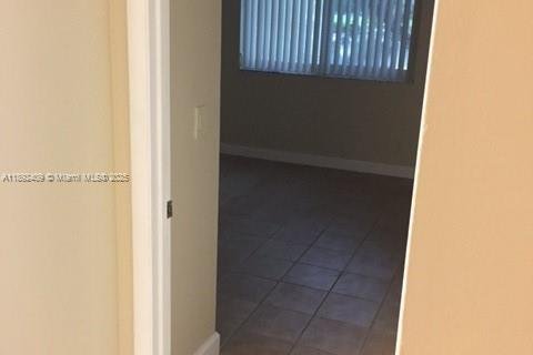 Condo in Plantation, Florida, 2 bedrooms  № 1944950 - photo 5