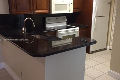 Condo in Plantation, Florida, 2 bedrooms  № 1944950 - photo 1