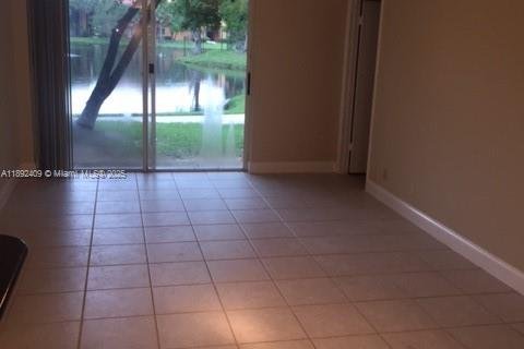 Condo in Plantation, Florida, 2 bedrooms  № 1944950 - photo 7