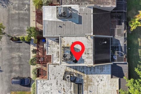 Купить таунхаус в Пемброк-Пайнс, Флорида 2 спальни, 122.45м2, № 1976489 - фото 29