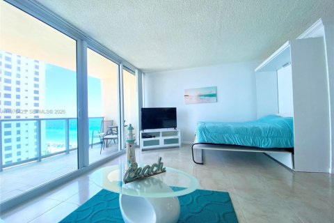 Снять в аренду кондоминиум в Холливуд, Флорида 51.1м2, № 2042867 - фото 13