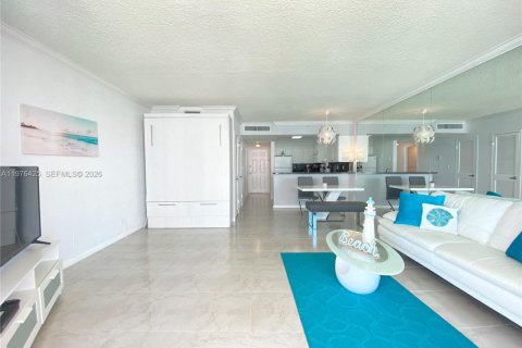 Снять в аренду кондоминиум в Холливуд, Флорида 51.1м2, № 2042867 - фото 20