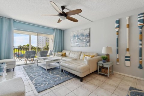 Condo in Cocoa Beach, Florida, 3 bedrooms  № 1849805 - photo 7