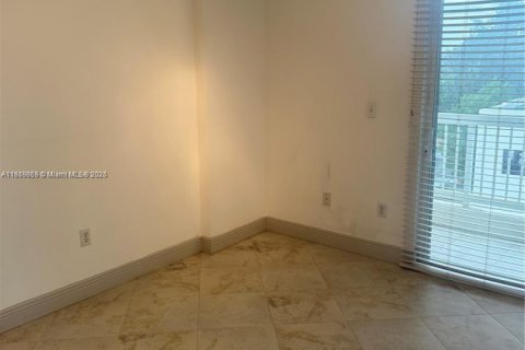 Condominio en venta en Miami, Florida, 1 dormitorio, 70.61 m2 № 1889955 - foto 20