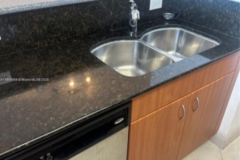 Condominio en venta en Miami, Florida, 1 dormitorio, 70.61 m2 № 1889955 - foto 5