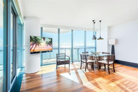 Condo in Miami Beach, Florida, 2 bedrooms  № 2022965 - photo 6