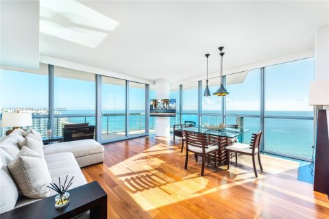 Condo in Miami Beach, Florida, 2 bedrooms  № 2022965