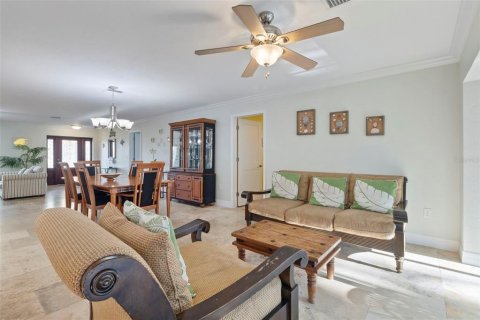 Casa en venta en Sarasota, Florida, 3 dormitorios, 247.21 m2 № 1918668 - foto 16