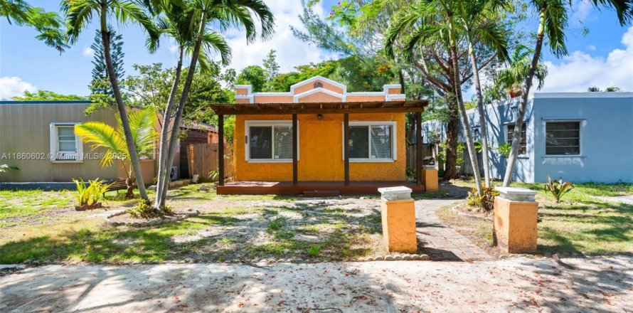 Villa ou maison à Hollywood, Floride 2 chambres, 95.13 m2 № 1896508