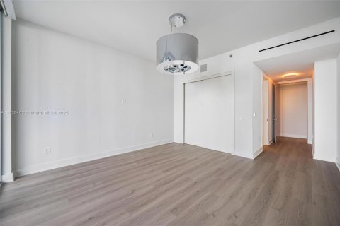 Condominio en venta en Miami Beach, Florida, 4 dormitorios, 353.68 m2 № 1830990 - foto 17