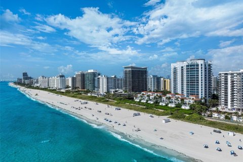 Condominio en venta en Miami Beach, Florida, 4 dormitorios, 353.68 m2 № 1830990 - foto 23