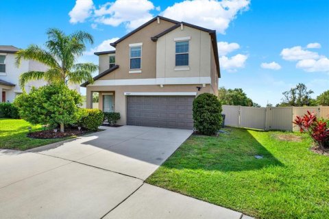 House in Wimauma, Florida 4 bedrooms, 177.81 sq.m. № 1690088 - photo 2