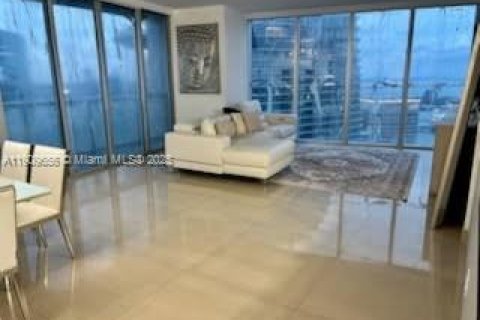 Condo in Miami, Florida, 2 bedrooms  № 2082158 - photo 2