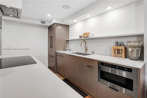 Condo in West Palm Beach, Florida, 3 bedrooms  № 1461031 - photo 8