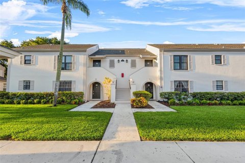 Copropriété à vendre à Clearwater, Floride: 2 chambres, 110.09 m2 № 1846674 - photo 1