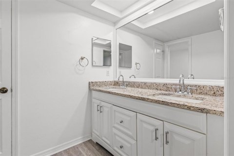Copropriété à vendre à Clearwater, Floride: 2 chambres, 110.09 m2 № 1846674 - photo 25