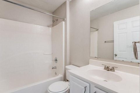 Casa en alquiler en Orlando, Florida, 4 dormitorios, 136.66 m2 № 1903328 - foto 14