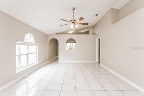 Casa en alquiler en Orlando, Florida, 4 dormitorios, 136.66 m2 № 1903328 - foto 3