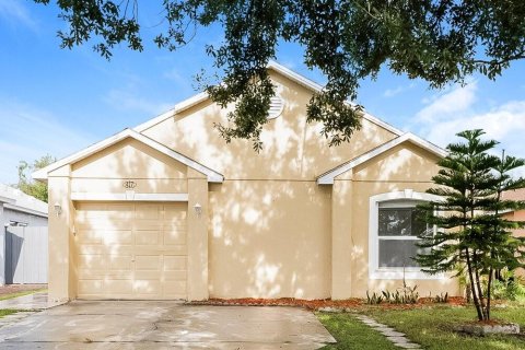 Casa en alquiler en Orlando, Florida, 4 dormitorios, 136.66 m2 № 1903328 - foto 1