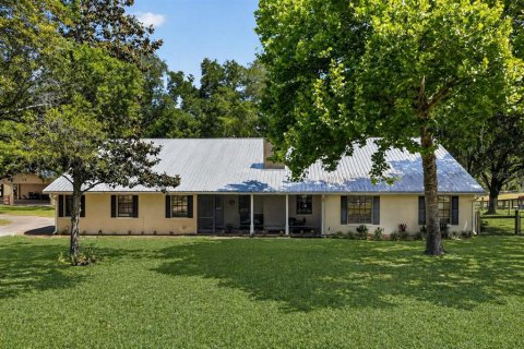 Villa ou maison à Leesburg, Floride 4 chambres, 280.75 m2 № 2097464