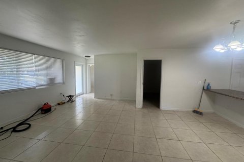 Casa en alquiler en Pembroke Pines, Florida, 3 dormitorios, 120.31 m2 № 2085846 - foto 18