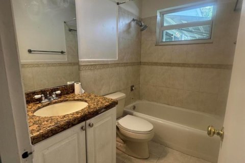 Casa en alquiler en Pembroke Pines, Florida, 3 dormitorios, 120.31 m2 № 2085846 - foto 13