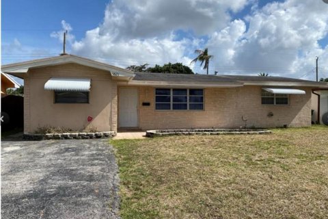 Casa en alquiler en Pembroke Pines, Florida, 3 dormitorios, 120.31 m2 № 2085846 - foto 4