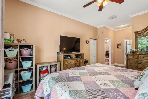 House in Homestead, Florida 4 bedrooms, 191.38 sq.m. № 2074677 - photo 22