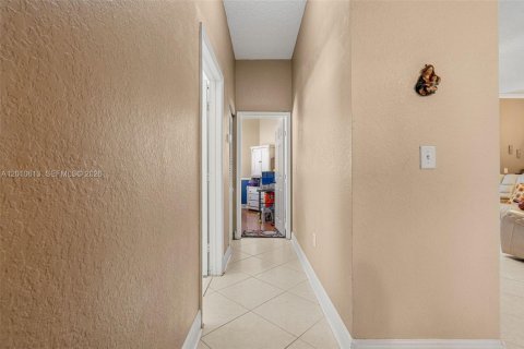 House in Homestead, Florida 4 bedrooms, 191.38 sq.m. № 2074677 - photo 28