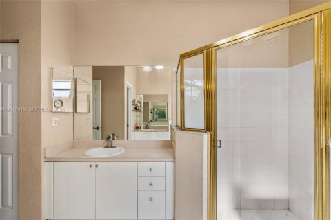 House in Homestead, Florida 4 bedrooms, 191.38 sq.m. № 2074677 - photo 24