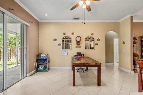 House in Homestead, Florida 4 bedrooms, 191.38 sq.m. № 2074677 - photo 13