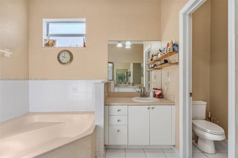 House in Homestead, Florida 4 bedrooms, 191.38 sq.m. № 2074677 - photo 27