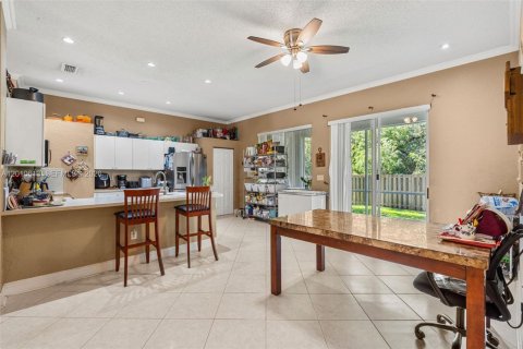 House in Homestead, Florida 4 bedrooms, 191.38 sq.m. № 2074677 - photo 11