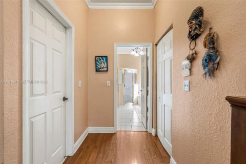House in Homestead, Florida 4 bedrooms, 191.38 sq.m. № 2074677 - photo 19