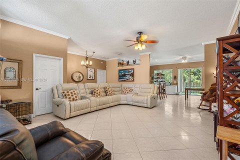 House in Homestead, Florida 4 bedrooms, 191.38 sq.m. № 2074677 - photo 6