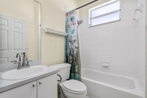 House in Homestead, Florida 4 bedrooms, 191.38 sq.m. № 2074677 - photo 30