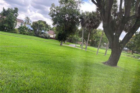 Copropriété à louer à Miami, Floride: 2 chambres, 112.6 m2 № 1981658 - photo 4