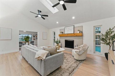 Villa ou maison à vendre à Palm Harbor, Floride: 4 chambres, 292.92 m2 № 1784585 - photo 15
