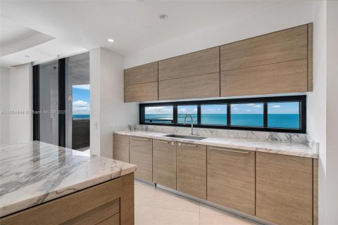 Condo in Sunny Isles Beach, Florida, 3 bedrooms  № 2188864 - photo 9