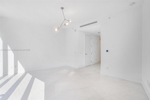 Condo in Sunny Isles Beach, Florida, 3 bedrooms  № 2188864 - photo 18