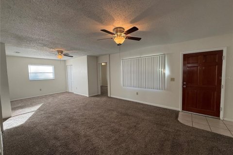 Villa ou maison à vendre à Lakeland, Floride: 3 chambres, 113.81 m2 № 2423862 - photo 10