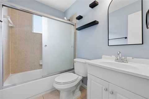 Townhouse in Gainesville, Florida 3 bedrooms, 109.25 sq.m. № 2102601 - photo 20