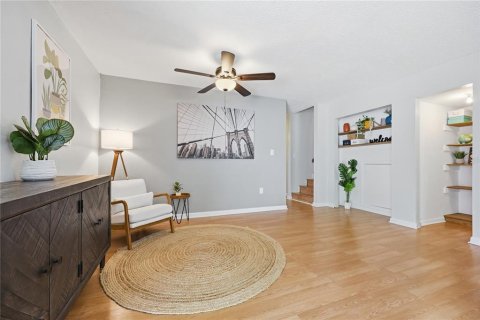 Townhouse in Gainesville, Florida 3 bedrooms, 109.25 sq.m. № 2102601 - photo 7