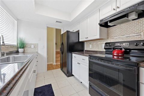 Townhouse in Gainesville, Florida 3 bedrooms, 109.25 sq.m. № 2102601 - photo 9