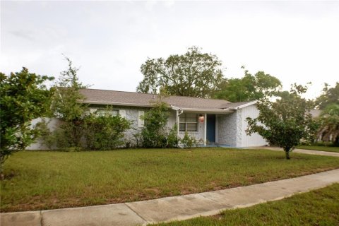 House in Orlando, Florida 3 bedrooms, 112.97 sq.m. № 2352397