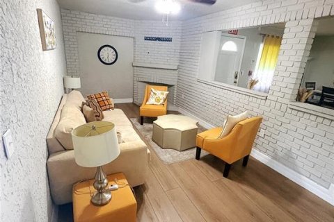Villa ou maison à vendre à Orlando, Floride: 3 chambres, 112.97 m2 № 2352397 - photo 8