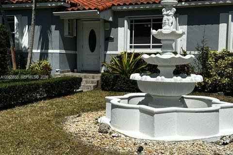 Villa ou maison à Biscayne Park, Floride 2 chambres, 223.89 m2 № 2168180