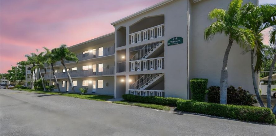 Condominio en Dunedin, Florida, 2 dormitorios  № 1650927