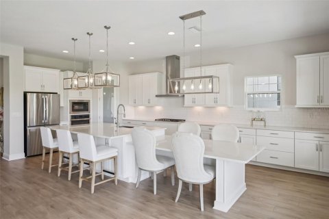 House in Fish Hawk, Florida 5 bedrooms, 326.83 sq.m. № 2151998 - photo 12