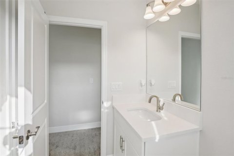 House in Fish Hawk, Florida 5 bedrooms, 326.83 sq.m. № 2151998 - photo 19